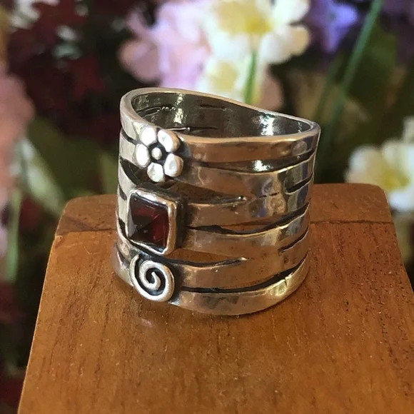 Vintage Silpada Sterling Silver Garnet Flower Swirl Ring R1048 Size 7 1/2 - Picture 8 of 16